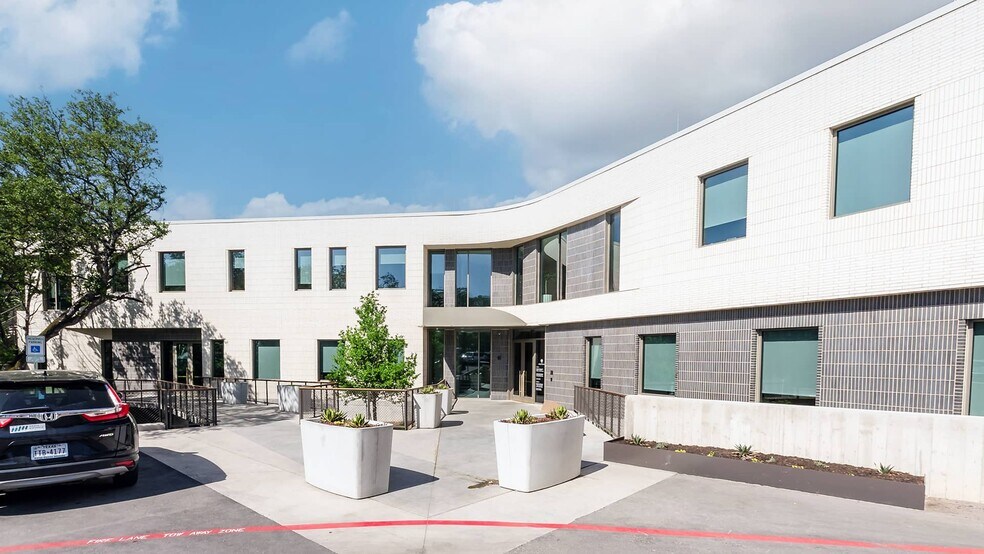 More Photos Of 3423 Bee Caves Rd, Austin Unknown For Lease