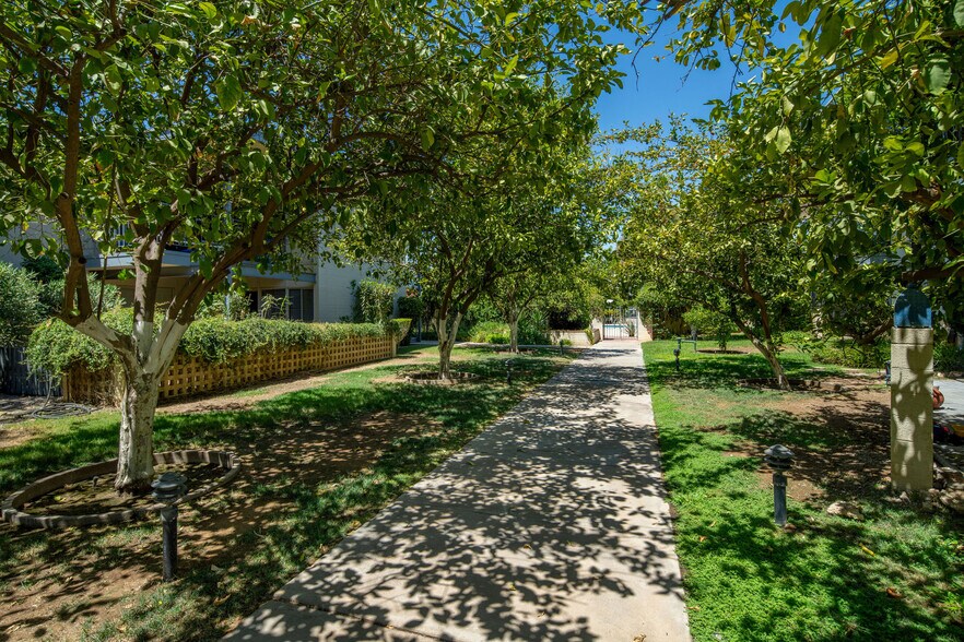 More Photos Of 5250 N 20th St, Phoenix Apartments For Sale