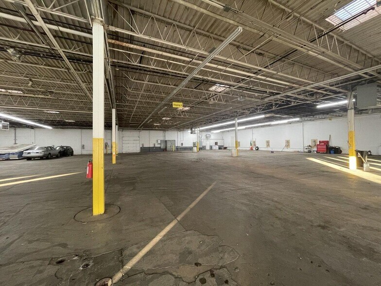 More Photos Of 869-885 Pierce Butler Rt, Saint Paul Light Manufacturing For Lease