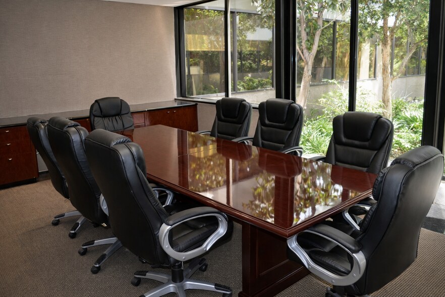 More Photos Of 6700 Fallbrook Ave, West Hills Office For Lease