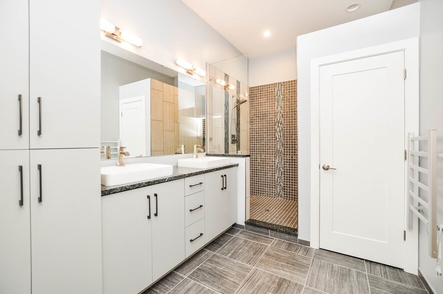 More Photos Of 223 Broadway Ave N, Rochester Office Residential For Sale