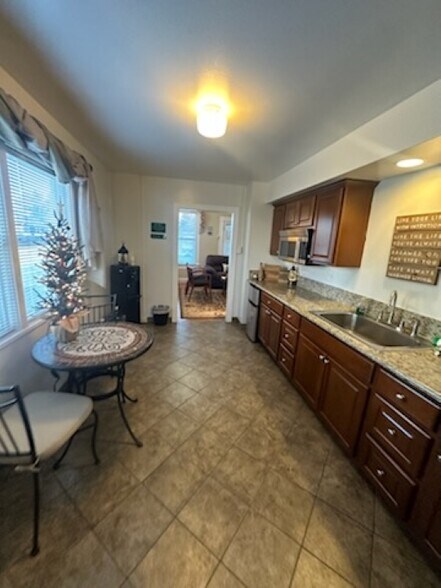 More Photos Of 1462 US Highway 395 N, Gardnerville Office For Sale