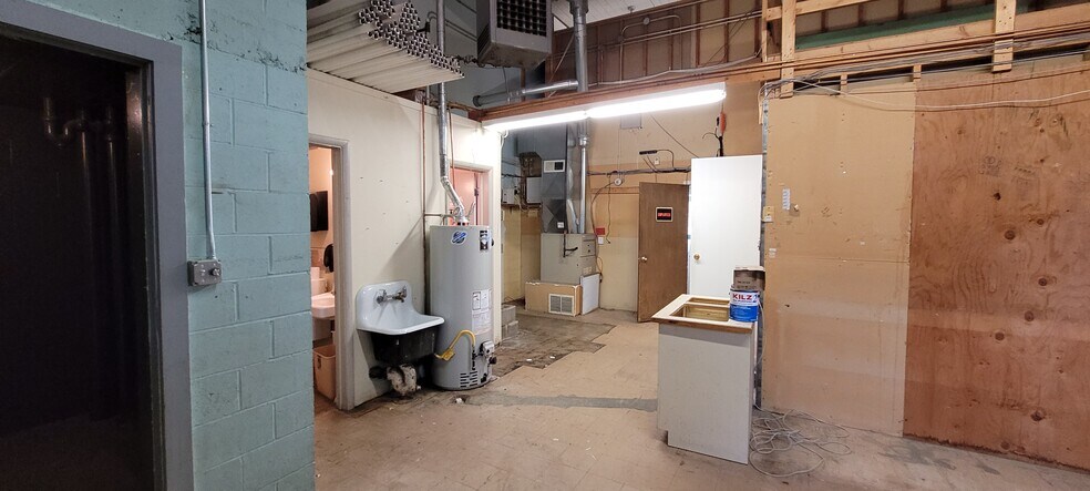 More Photos Of 2515 6th Ave N, Great Falls General Retail For Sale