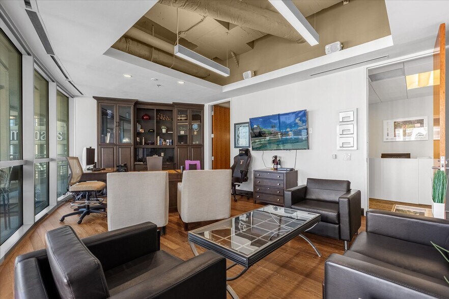 More Photos Of 121-189 S Orange Ave, Orlando Office Residential For Sale