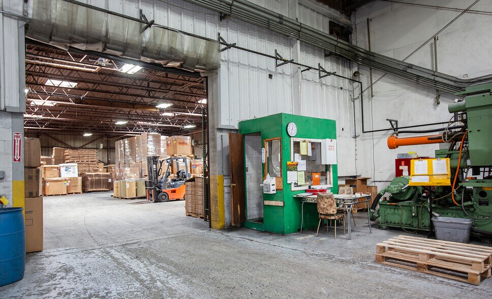 More Photos Of 164 Seneca Rd, Lehighton Warehouse For Lease