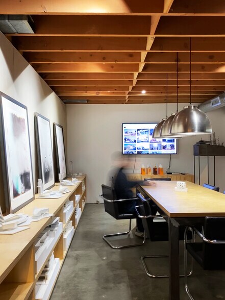 More Photos Of 5747-5749 Venice Blvd, Los Angeles Loft Creative Space For Lease