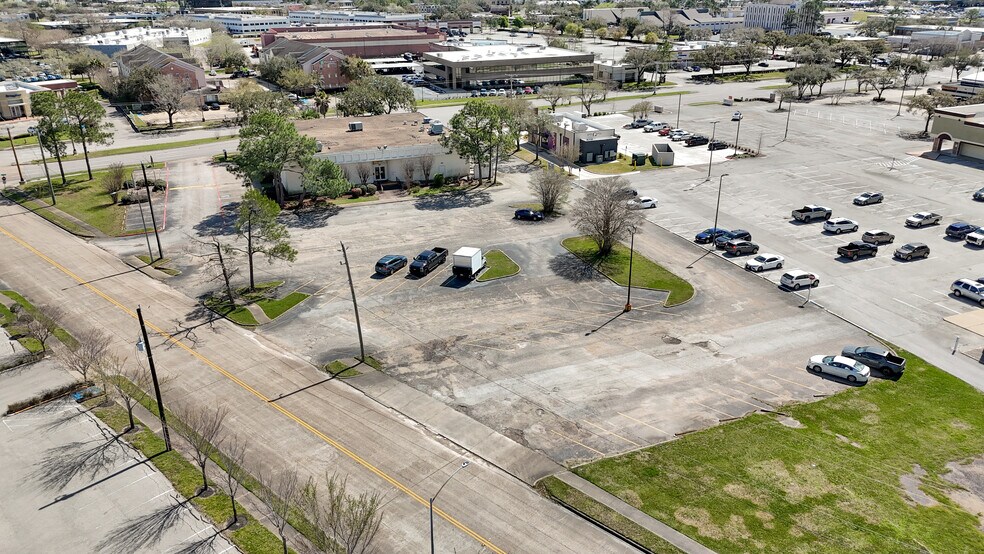 More Photos Of 1055 Bay Area Blvd, Houston Restaurant For Sale