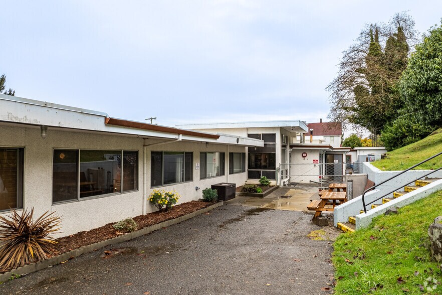 More Photos Of 263 W Exchange St, Astoria Rehabilitation Center For Sale