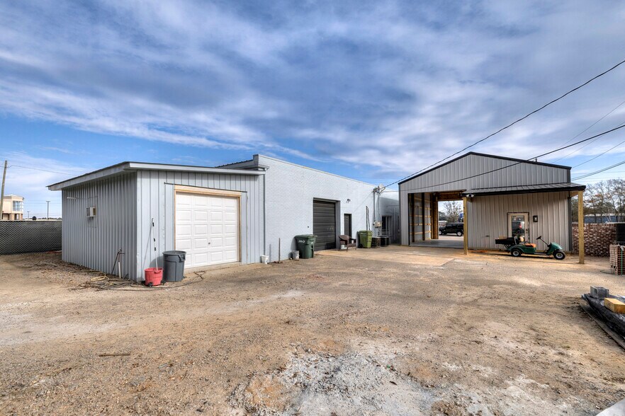 More Photos Of 756 Bultman Dr, Sumter Light Distribution For Sale