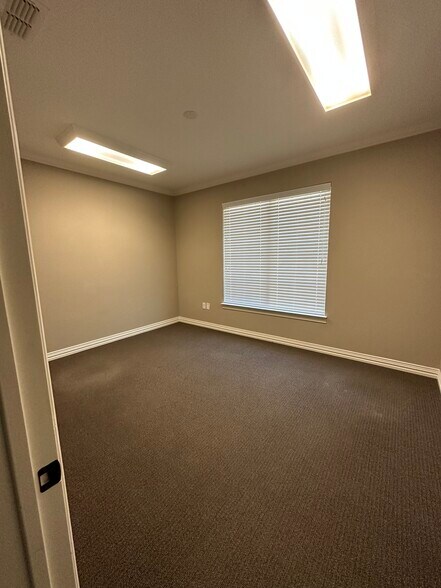 More Photos Of 8951 Collin McKinney Pky, McKinney Medical For Sale