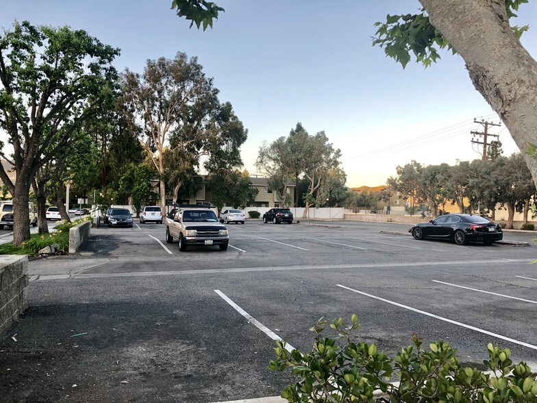 More Photos Of 27141 Hidaway Ave, Canyon Country Medical For Lease