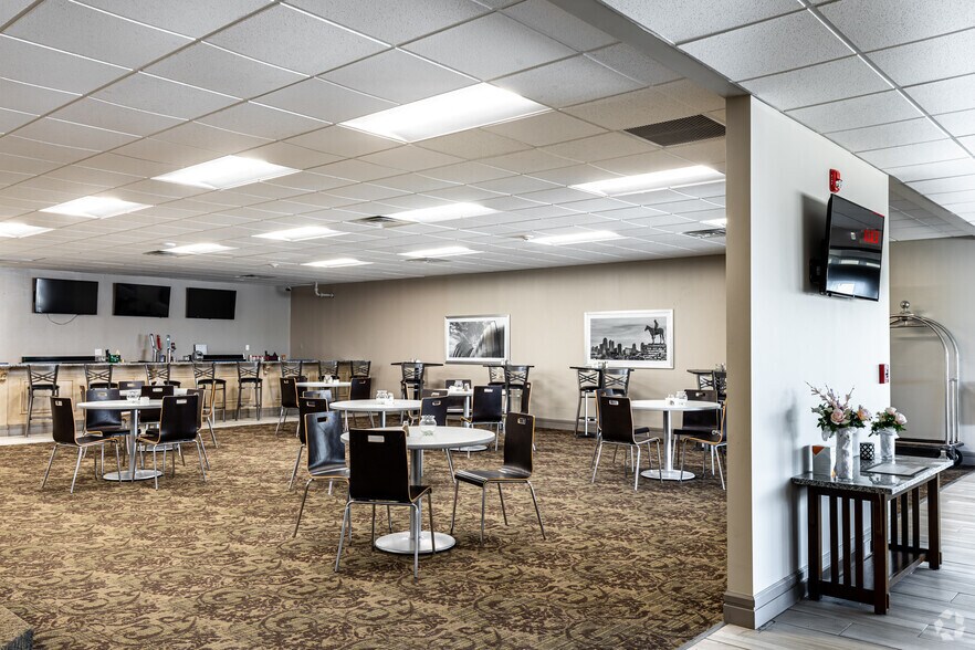 More Photos Of 2700 W 18th Ave, Emporia Hotel For Sale