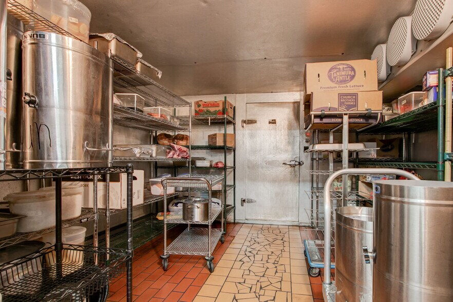 More Photos Of 868 County Line Rd NE, Resaca Convenience Store For Sale