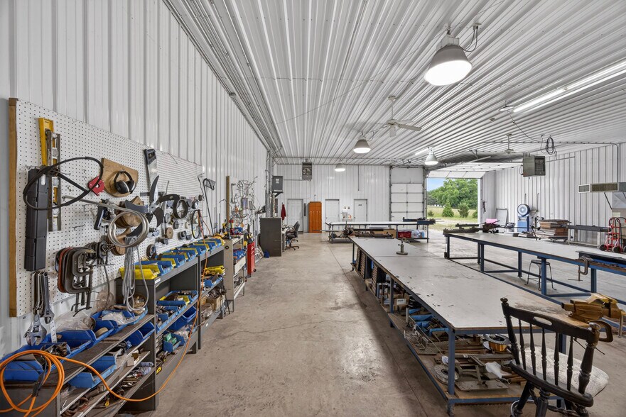 More Photos Of 169 Greystone Dr, Crossville Industrial For Sale