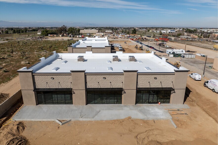 More Photos Of 1133 W Avenue L12, Lancaster Light Distribution For Lease