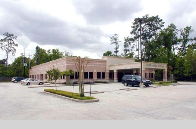 More Photos Of 1330 Kingwood Dr, Kingwood Medical For Lease