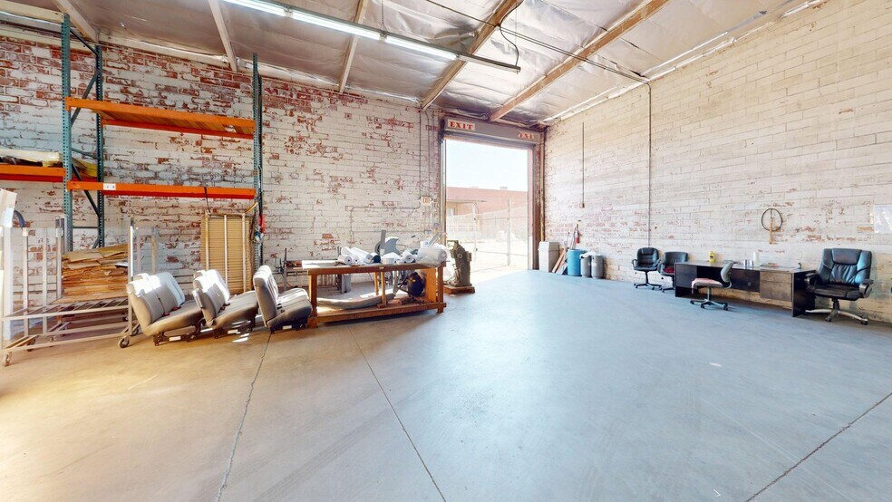 More Photos Of 206 W 140th St, Los Angeles Warehouse For Lease