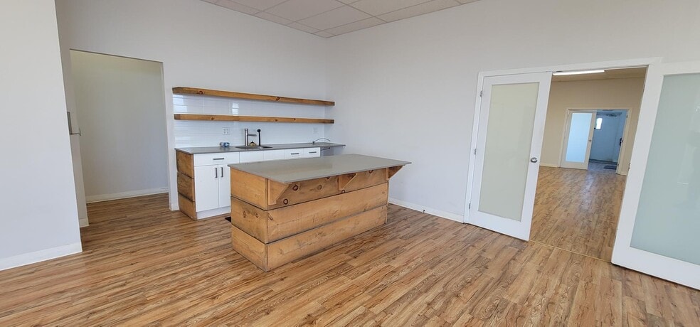 More Photos Of 1185 Franklin Blvd, Cambridge Warehouse For Lease