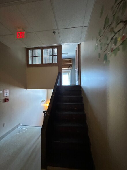 More Photos Of 314 Park St, Fulton Office For Sale