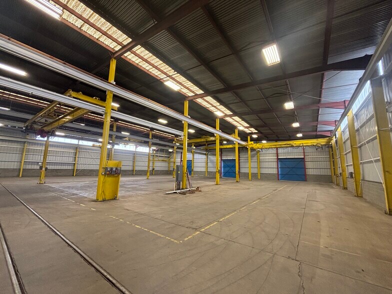 More Photos Of 8845 Elder Creek Rd, Sacramento Warehouse For Lease
