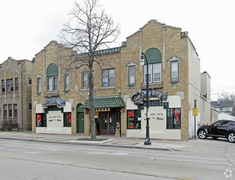 Primary Photo Of 3524 N Oakland Ave, Milwaukee Restaurant For Lease