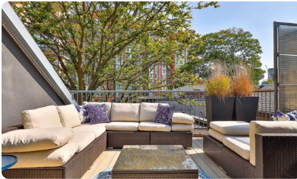 More Photos Of 115 Walnut Ave, Toronto Office For Sale