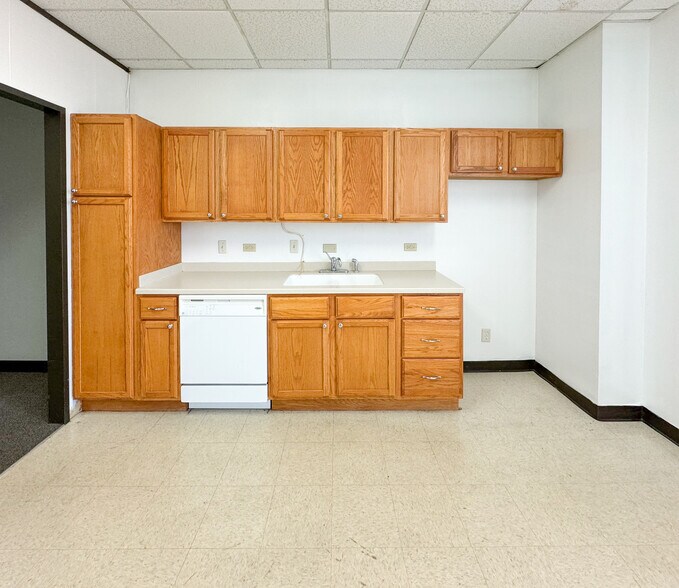 More Photos Of 6404 Falls of Neuse Rd, Raleigh Office For Lease