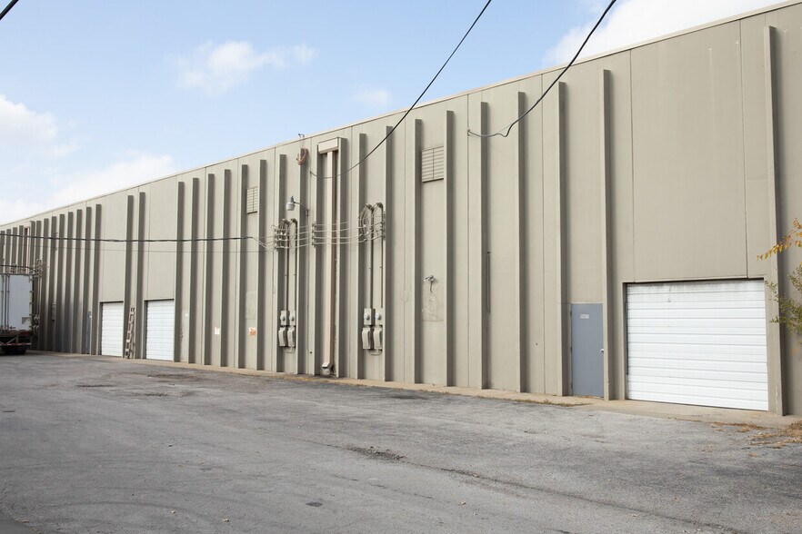 Primary Photo Of 9003-9017 W 51st St, Merriam Warehouse For Lease