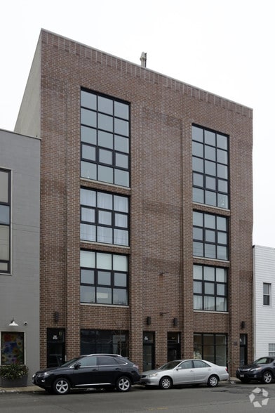 More Photos Of 1847 W Grand Ave, Chicago Storefront Retail Residential For Sale
