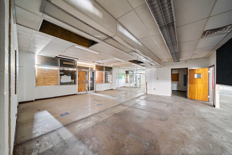 More Photos Of 7503 Harlow Dr, San Antonio Freestanding For Lease