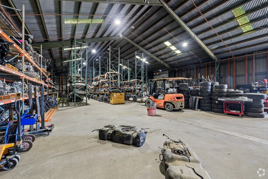 More Photos Of 45761 Division St, Lancaster Warehouse For Sale
