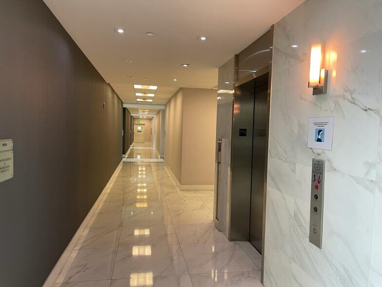 More Photos Of 150 SE 2nd Ave, Miami Coworking Space