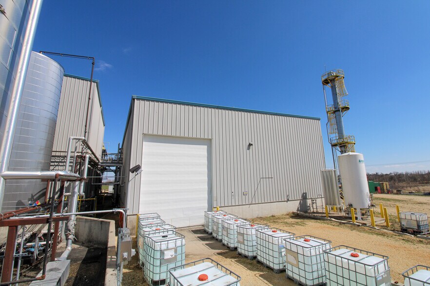 More Photos Of 5640 44th Ave S, Clinton Industrial For Sale