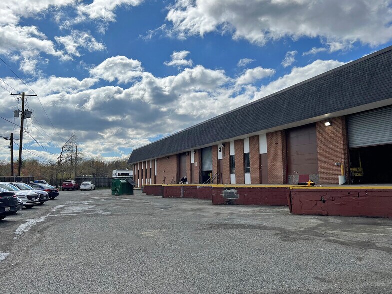 More Photos Of 7925-7929 Parston Dr, District Heights Warehouse For Sale