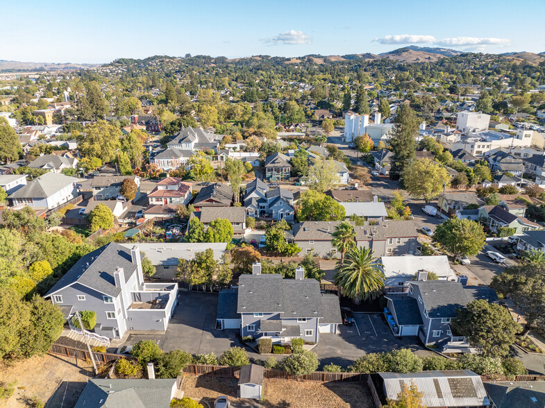 Primary Photo Of 418-422 Upham St, Petaluma Apartments For Sale