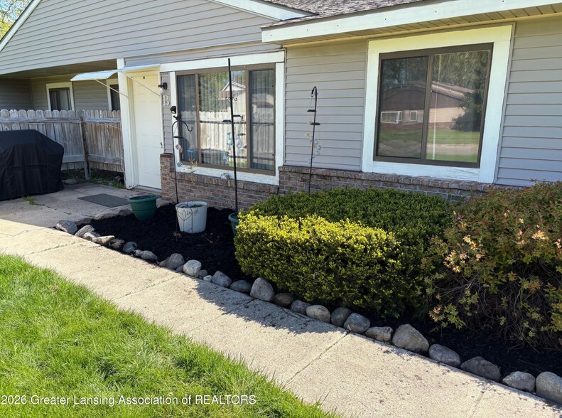More Photos Of 2140 Adelpha Ave, Holt Apartments For Sale
