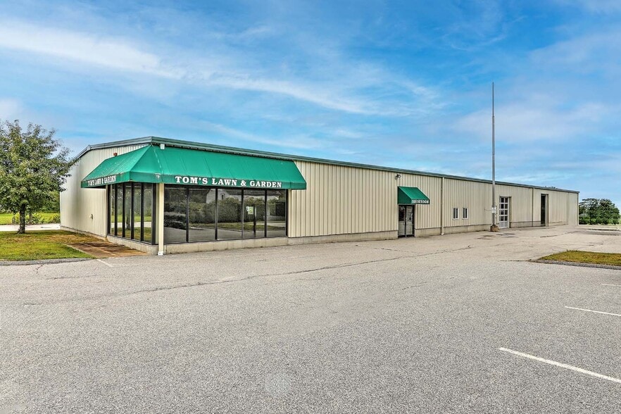 Primary Photo Of 1055 E Main Rd, Portsmouth Warehouse For Lease