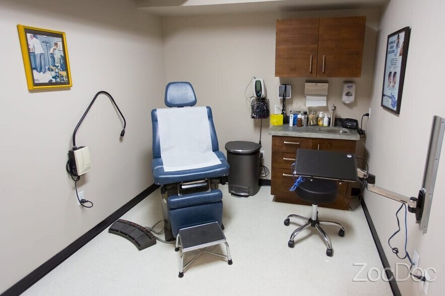 More Photos Of 25550 Hawthorne Blvd, Torrance Medical For Sale