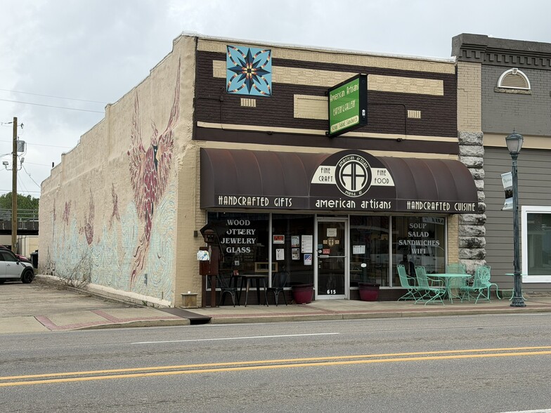 Primary Photo Of 615 Mena St, Mena Restaurant For Sale