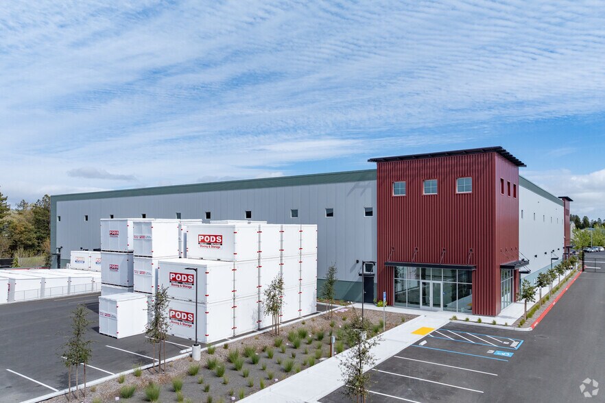 More Photos Of 390 Blodgett St, Cotati Warehouse For Lease