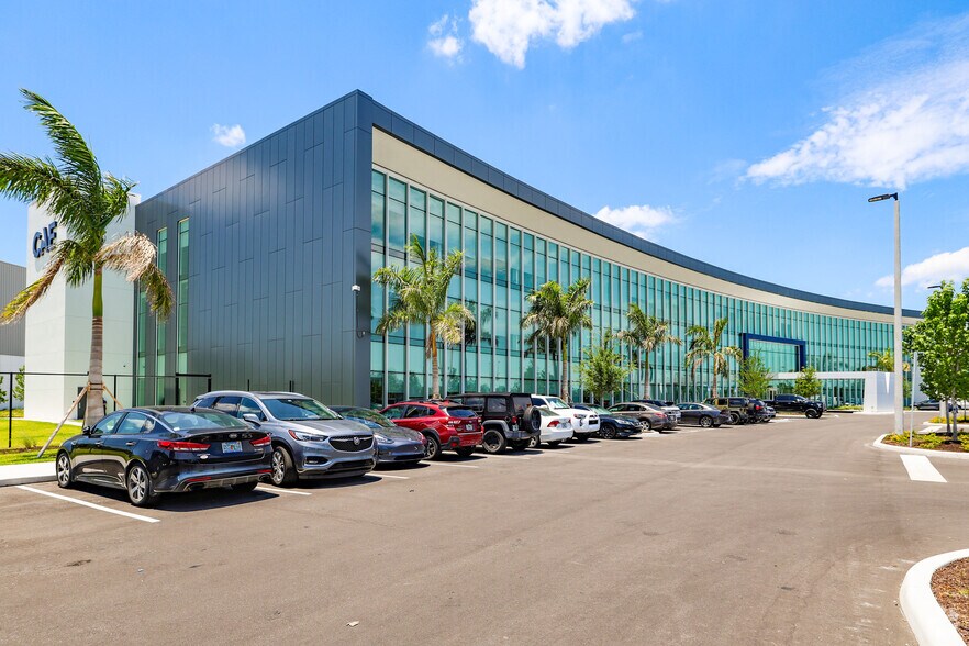 More Photos Of 5010 Air Cargo Rd, Tampa Office For Lease