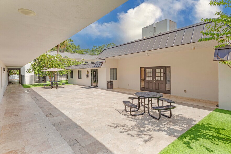 More Photos Of 2025 Rogers St, Clearwater Apartments For Sale