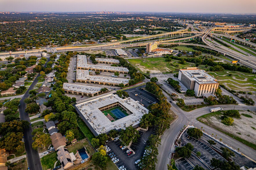 More Photos Of 3355 Cherry Ridge St, San Antonio Office For Lease
