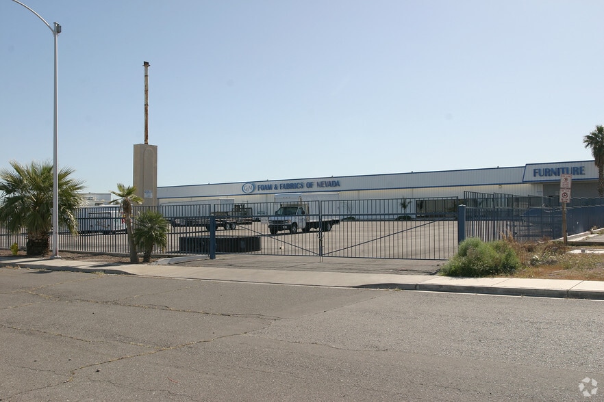 Primary Photo Of 1110 E Lake Mead Dr, Henderson Freestanding For Sale
