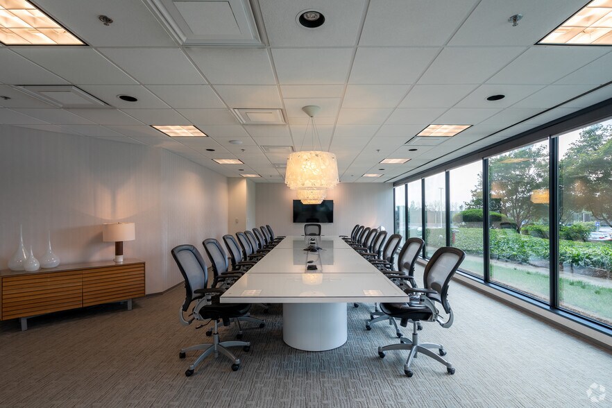 More Photos Of 1500-1600 Riveredge Pky NW, Atlanta Office For Lease