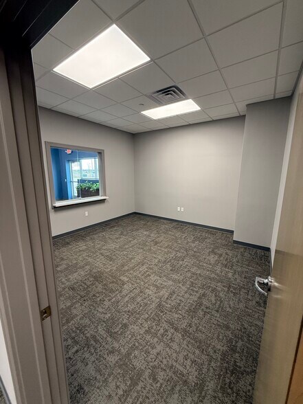 More Photos Of 72 W 64th St, Holland Manufacturing For Sale