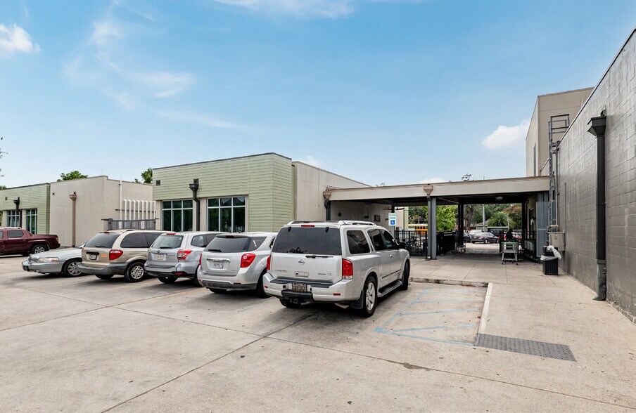 More Photos Of 2222 St Claude Ave, New Orleans Freestanding For Lease