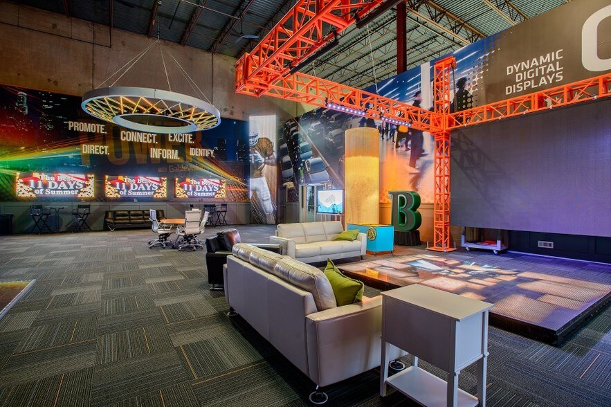 More Photos Of 6600 Cabot Dr, Glen Burnie Warehouse For Lease