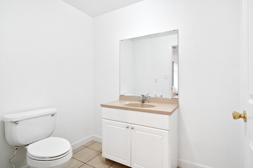 More Photos Of 6830 Gravois Ave, Saint Louis Storefront Retail Office For Lease