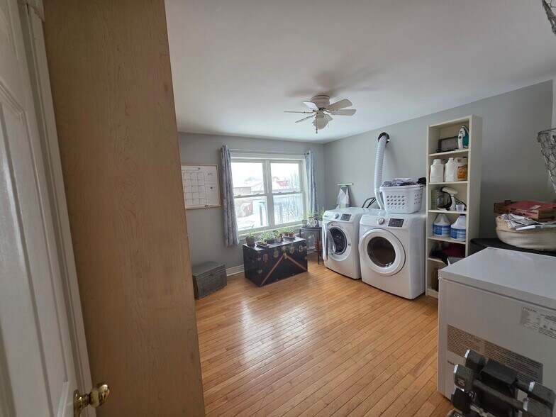 More Photos Of 57 Division St, Welland Storefront Retail Residential For Sale